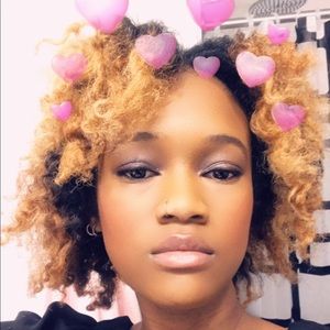 Meet your Posher, Kayla